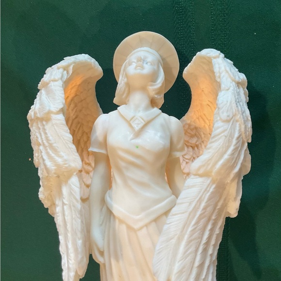 Christmas Around the World 1998 House of Lloyd Alabaster-Style Lighted Angel - Picture 8 of 13